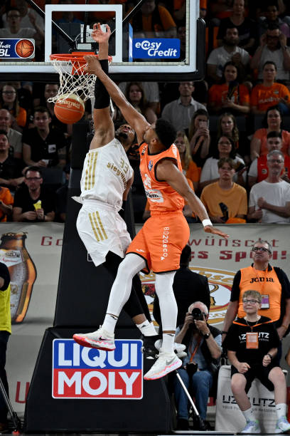 开帷幕的 开帷幕的